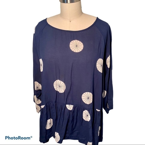 Porridge by Anthropologie blue lightweight top pinwheels peplum hem Medium EUC - Picture 2 of 7